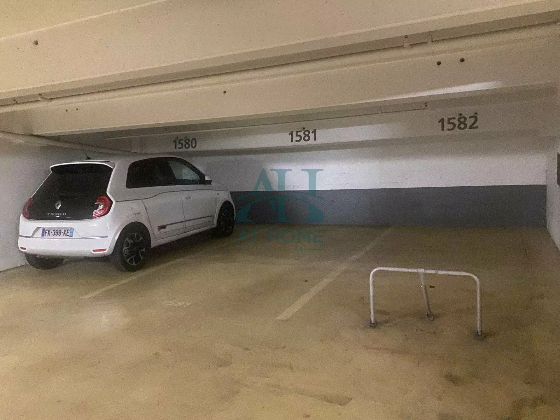 d&eacute;couvrez les tarifs des garages &agrave; paris 75010 : comparez les prix pour l'entretien, la r&eacute;paration ou la location de box et parkings dans le 10e arrondissement. trouvez le meilleur garage adapt&eacute; &agrave; vos besoins et &agrave; votre budget.
