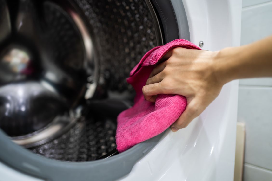 découvrez nos meilleures astuces pour éliminer efficacement le calcaire dans votre maison et préserver la brillance de vos surfaces, robinets et appareils ménagers.