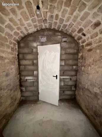 d&eacute;couvrez le co&ucirc;t moyen d'un garage dans le 10&egrave;me arrondissement de paris (75010) : tarifs, conseils pour trouver une place, et astuces pour optimiser votre budget.