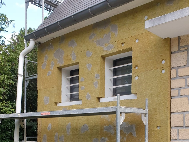 d&eacute;couvrez le co&ucirc;t estimatif d&rsquo;un ravalement de fa&ccedil;ade de 100m2 &agrave; paris en 2025 : tarifs, facteurs impactant le prix, conseils et budget &agrave; pr&eacute;voir pour vos travaux.