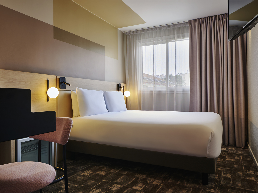 d&eacute;couvrez des id&eacute;es et astuces de d&eacute;co pour une chambre &agrave; paris 75015 : inspirations modernes, conseils couleurs et s&eacute;lection de mobiliers pour cr&eacute;er un espace cosy et tendance dans le 15e arrondissement.