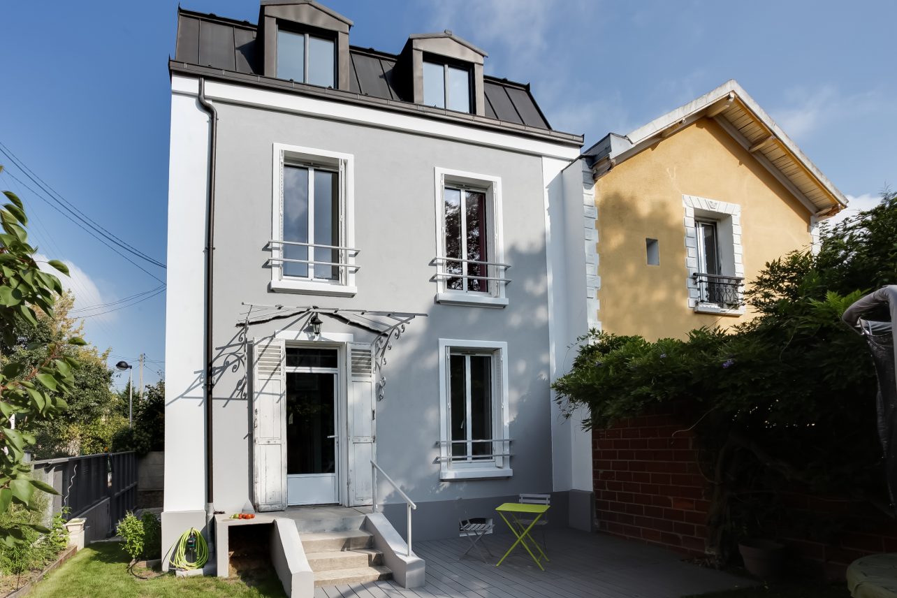 obtenez rapidement un devis pour le ravalement de fa&ccedil;ade de votre maison avec nos professionnels qualifi&eacute;s. comparez les tarifs et b&eacute;n&eacute;ficiez des meilleurs conseils pour la r&eacute;novation de votre fa&ccedil;ade.