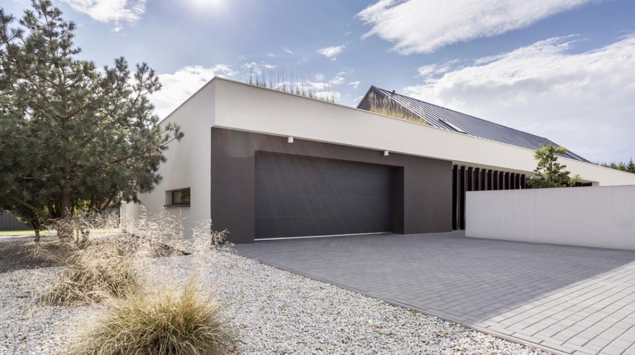 d&eacute;couvrez le guide garage 2025 : astuces, conseils pratiques et nouveaut&eacute;s pour entretenir, organiser et optimiser votre garage cette ann&eacute;e. trouvez les meilleures tendances et &eacute;quipements pour un espace fonctionnel et moderne.