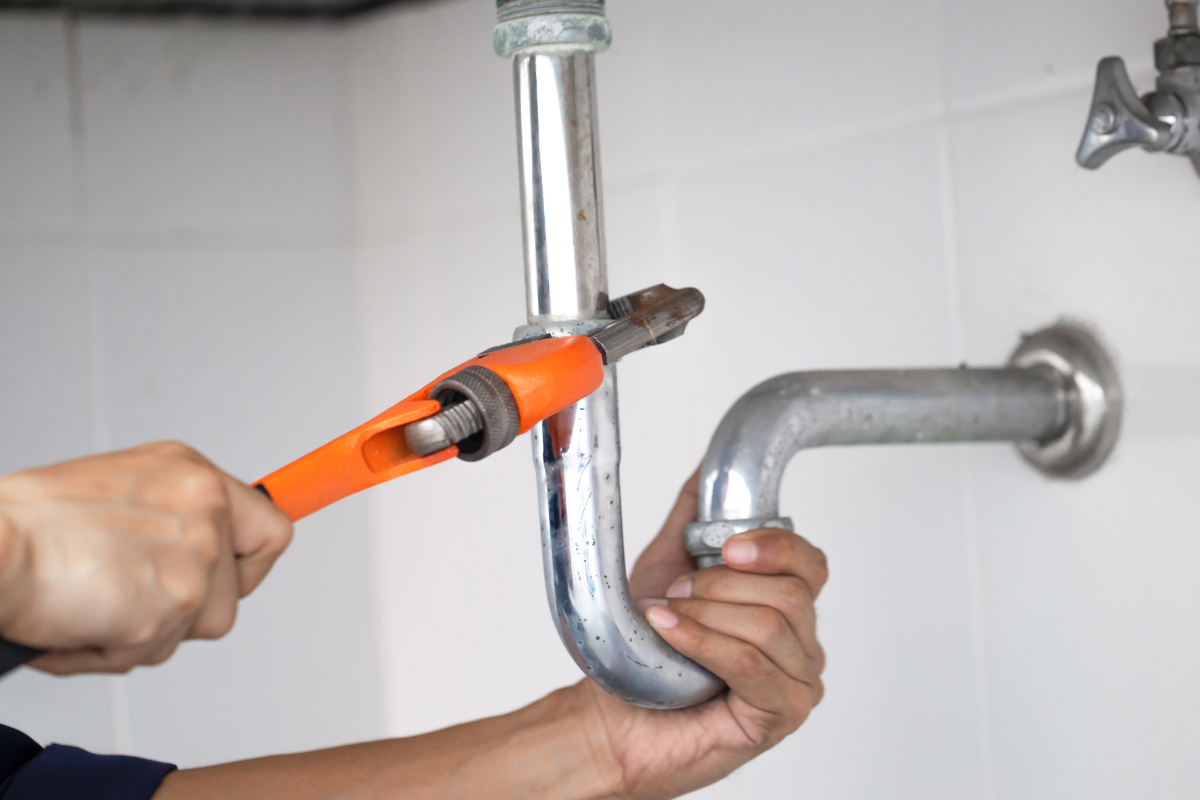 besoin d'un plombier &agrave; arcueil ? intervention rapide pour tous d&eacute;pannages de plomberie : fuite, chauffe-eau, canalisation. service fiable et disponible 7j/7.