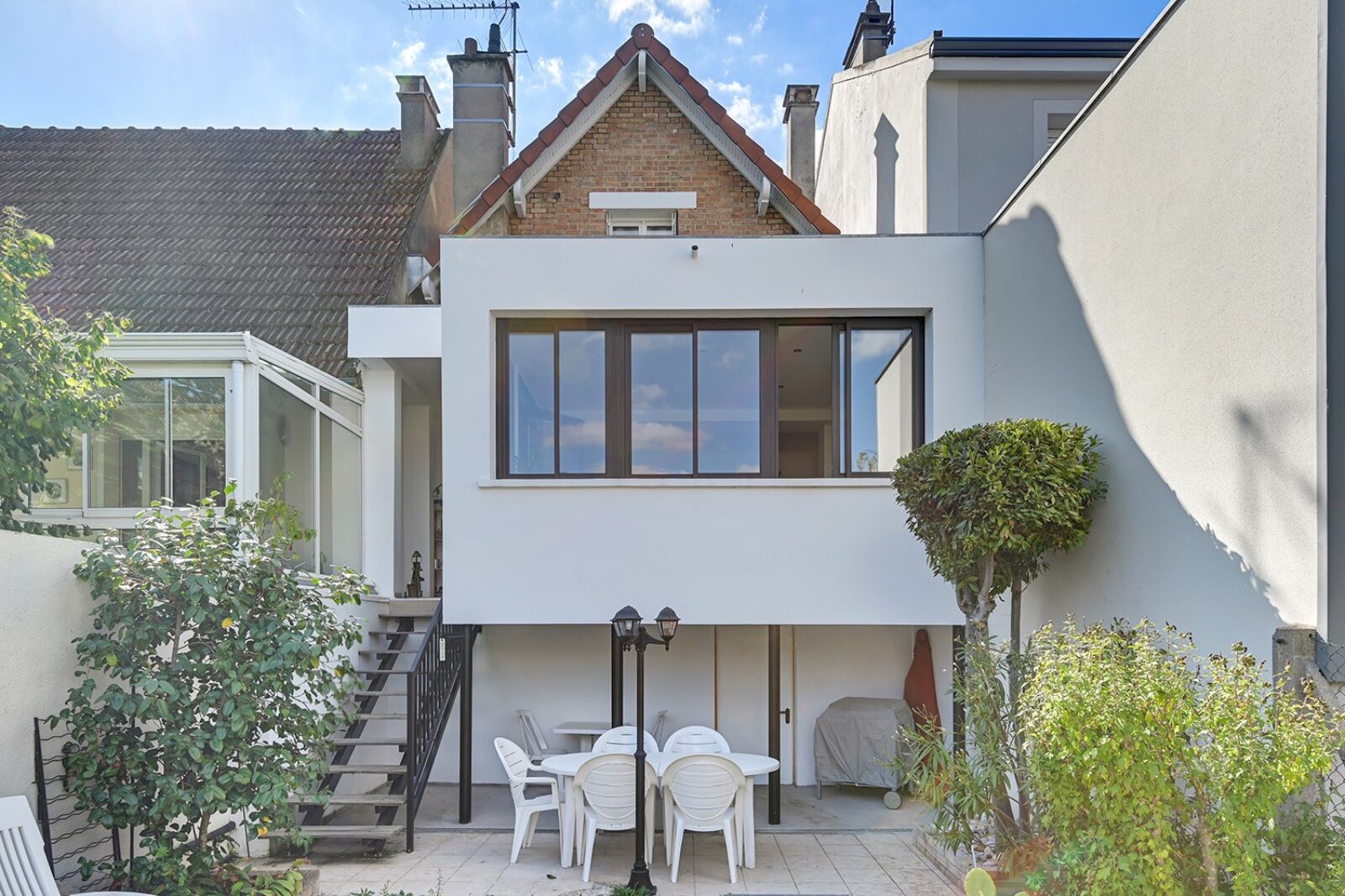 besoin de rénover votre maison ou appartement à nanterre ? faites confiance à des experts pour vos travaux de rénovation intérieure et extérieure. devis gratuit et accompagnement personnalisé.