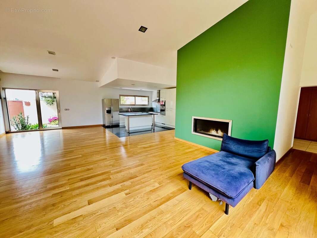 confiez la r&eacute;novation de votre propri&eacute;t&eacute; &agrave; clamart &agrave; des experts qualifi&eacute;s. am&eacute;liorez le confort, la valeur et l'esth&eacute;tique de votre bien avec nos solutions sur mesure adapt&eacute;es &agrave; vos besoins.