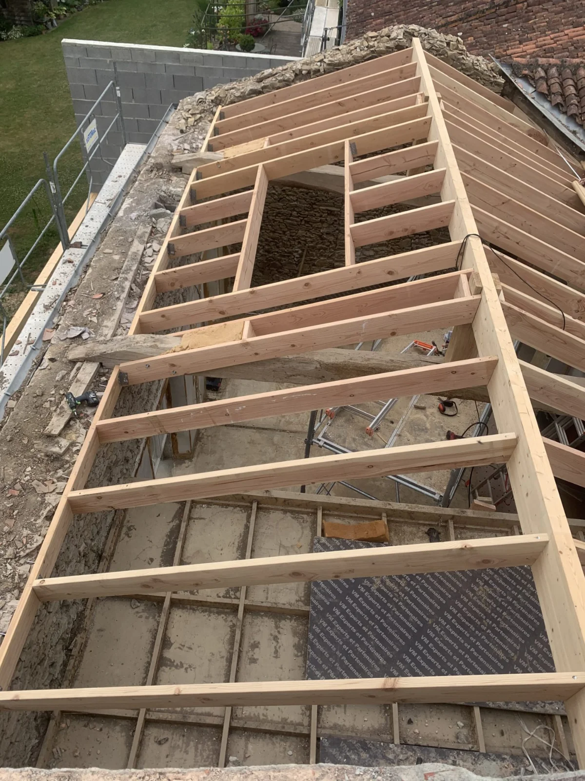 d&eacute;couvrez nos services de r&eacute;novations professionnelles &agrave; suresnes : expertise, qualit&eacute; et accompagnement personnalis&eacute; pour tous vos projets de r&eacute;novation d'int&eacute;rieur ou d'ext&eacute;rieur.