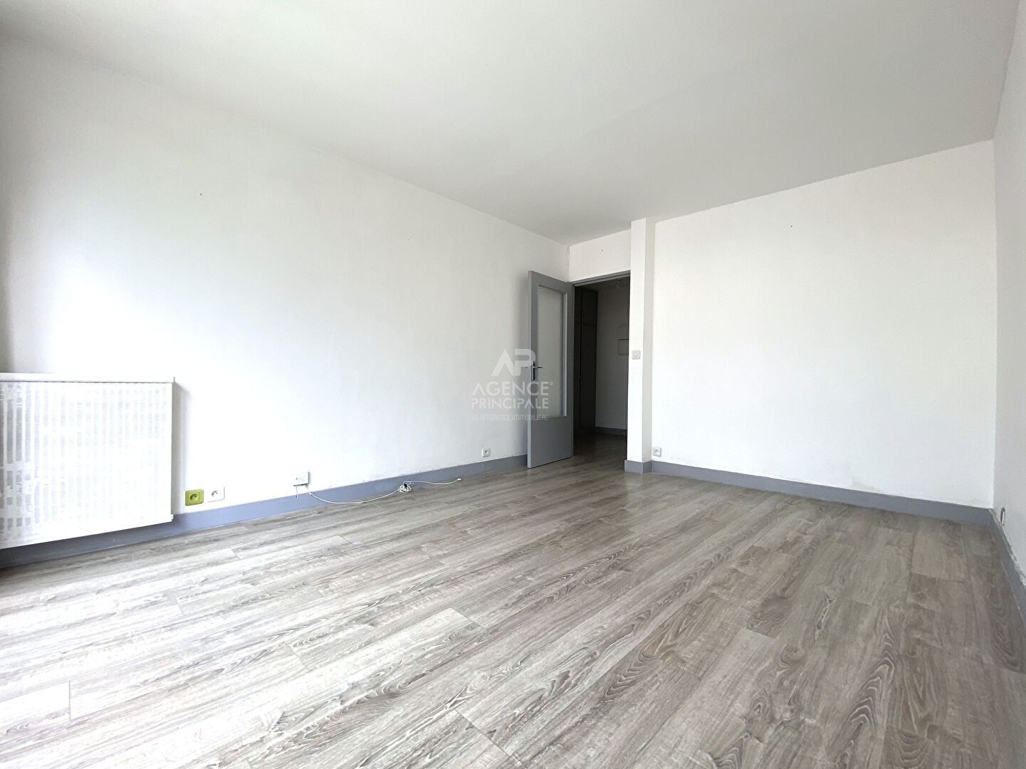 découvrez nos conseils pour valoriser efficacement votre appartement à nanterre : astuces de home staging, petits travaux rentables et stratégies pour augmenter la valeur de votre bien avant la vente ou la location.